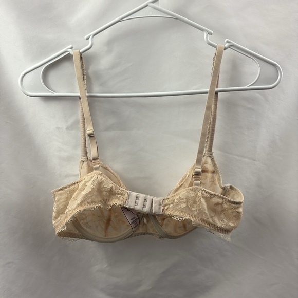 Victoria's Secret Body By Victoria Unlined Demi Beige Lace Floral - Picture 6 of 10